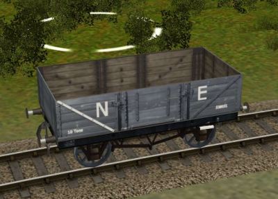 LNER 5 plank end door wagon in pre 1937 livery